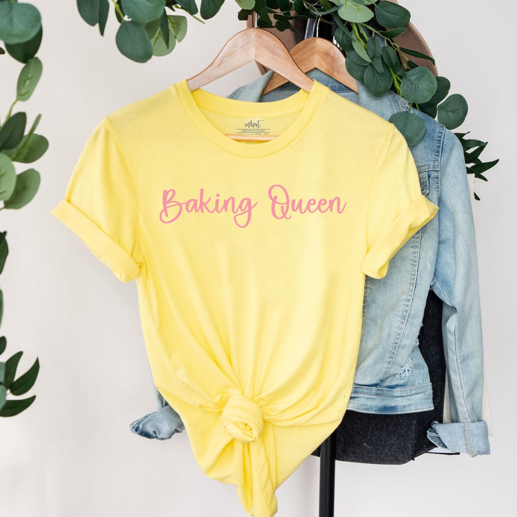 Baking Queen T-Shirt | Baking Shirt, Gift For Baker,Baker T-Shirt,Funny Baking Shirt, Bakery Gift,Baking Mom Shirt, funny baker,Bakery Shirt